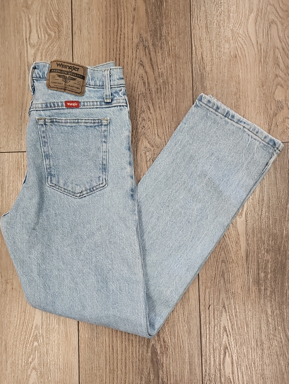 Wrangler Men's Light Blue Relaxed Fit Jeans